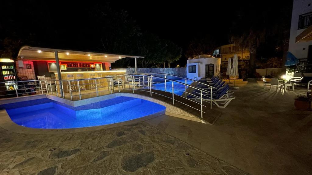Orion Hotel Bitez Buitenkant foto
